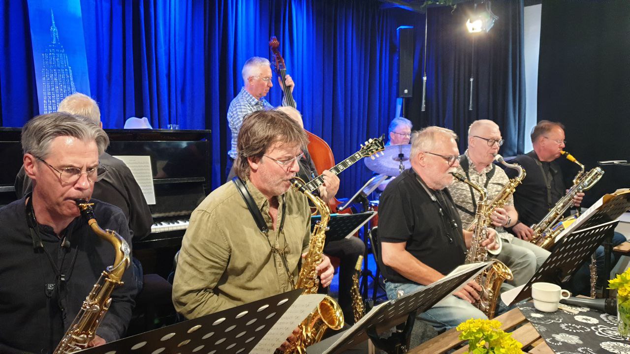 Wobbling Woodwinds